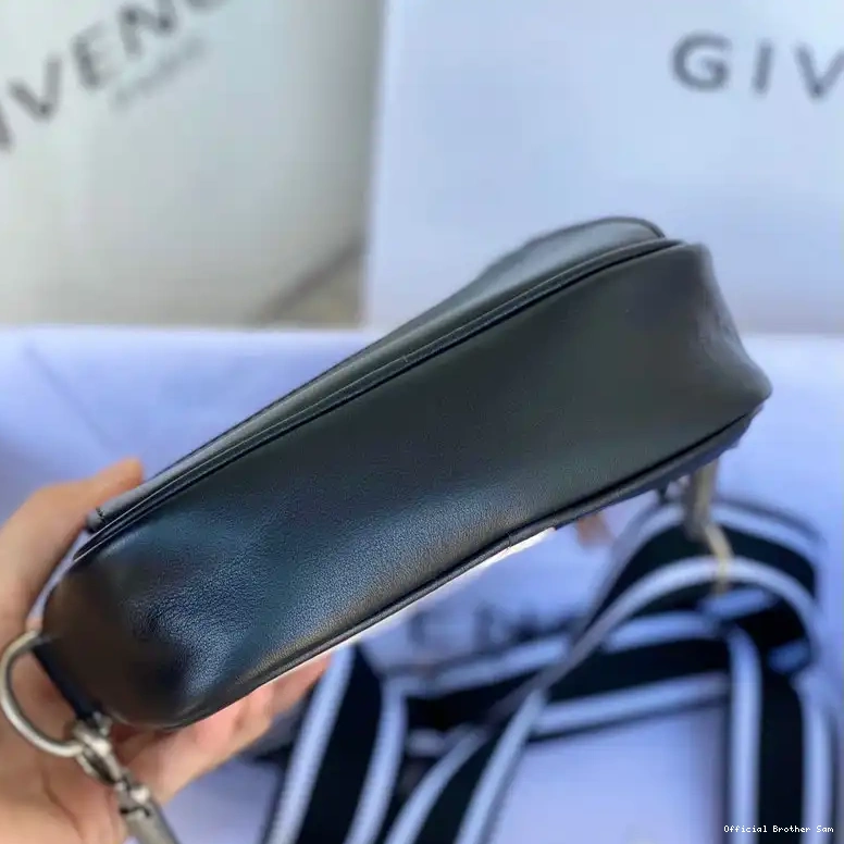 Official Brother Sam 2209SW0039 Bag Givenchy 1015